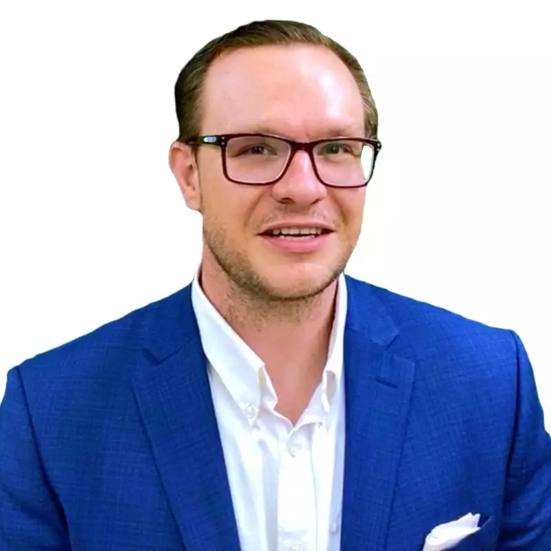 Christopher Uhl